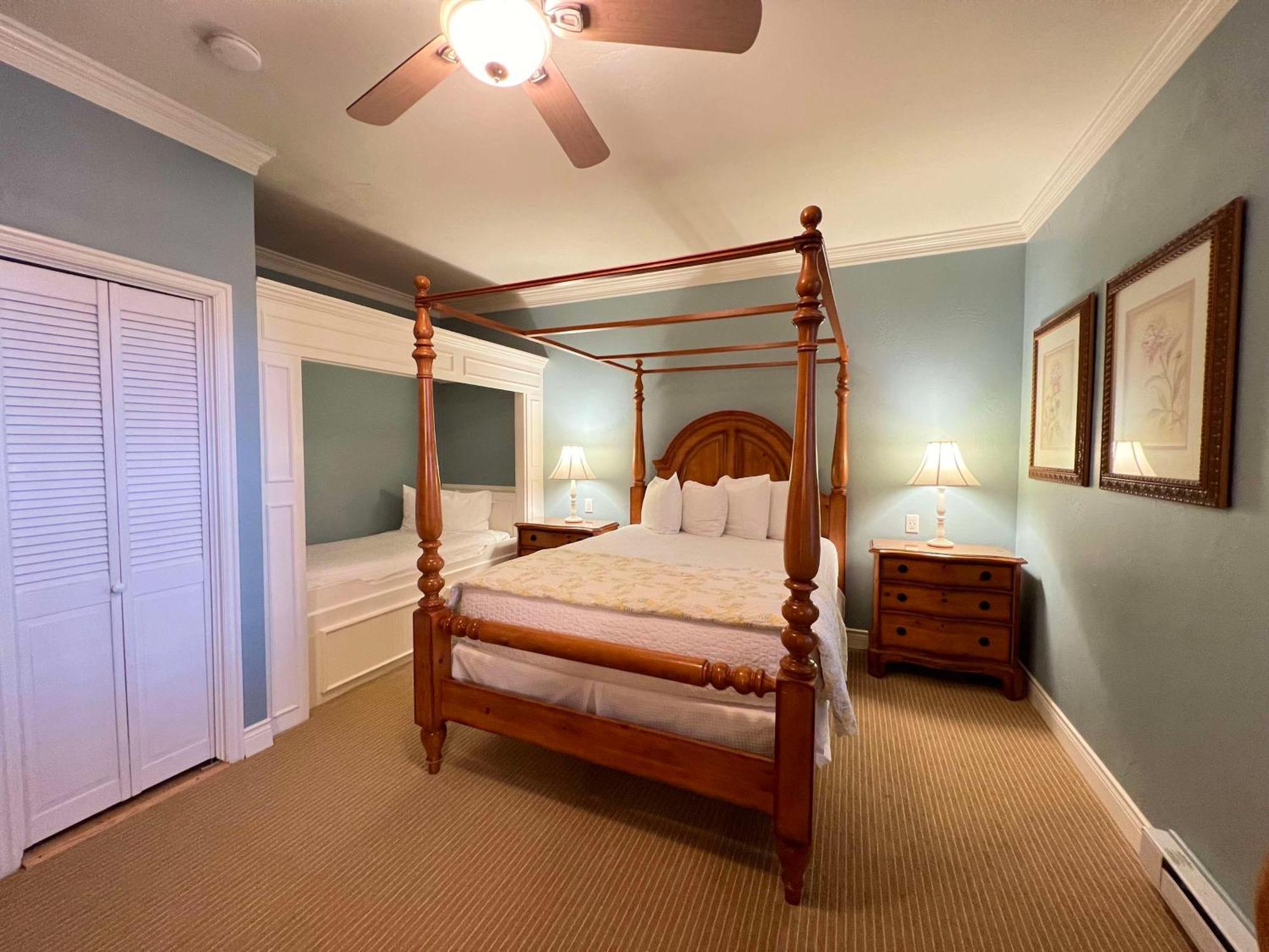 Best Western Grandma'S Feather Bed Mendenhaven Exterior photo