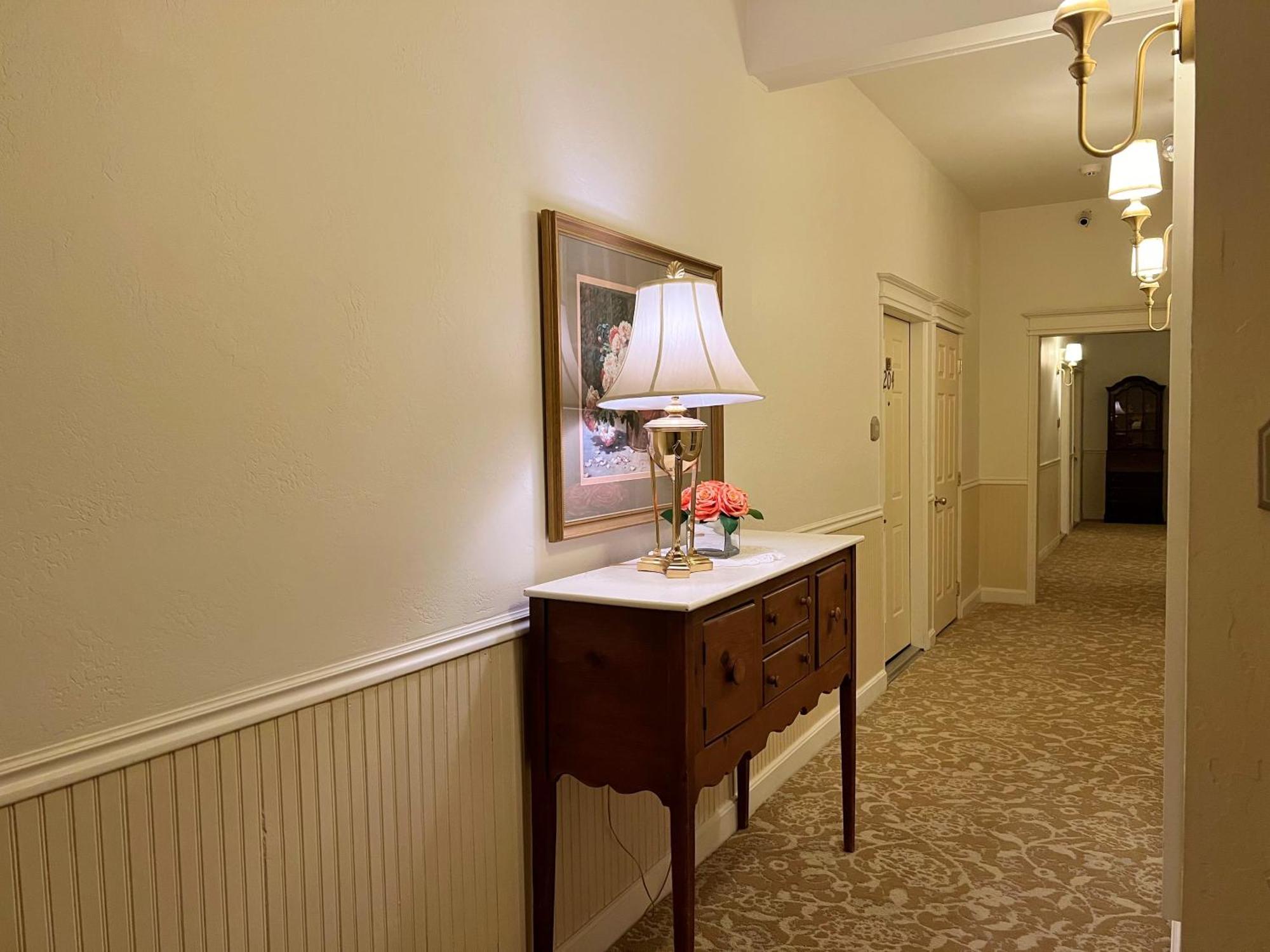 Best Western Grandma'S Feather Bed Mendenhaven Exterior photo