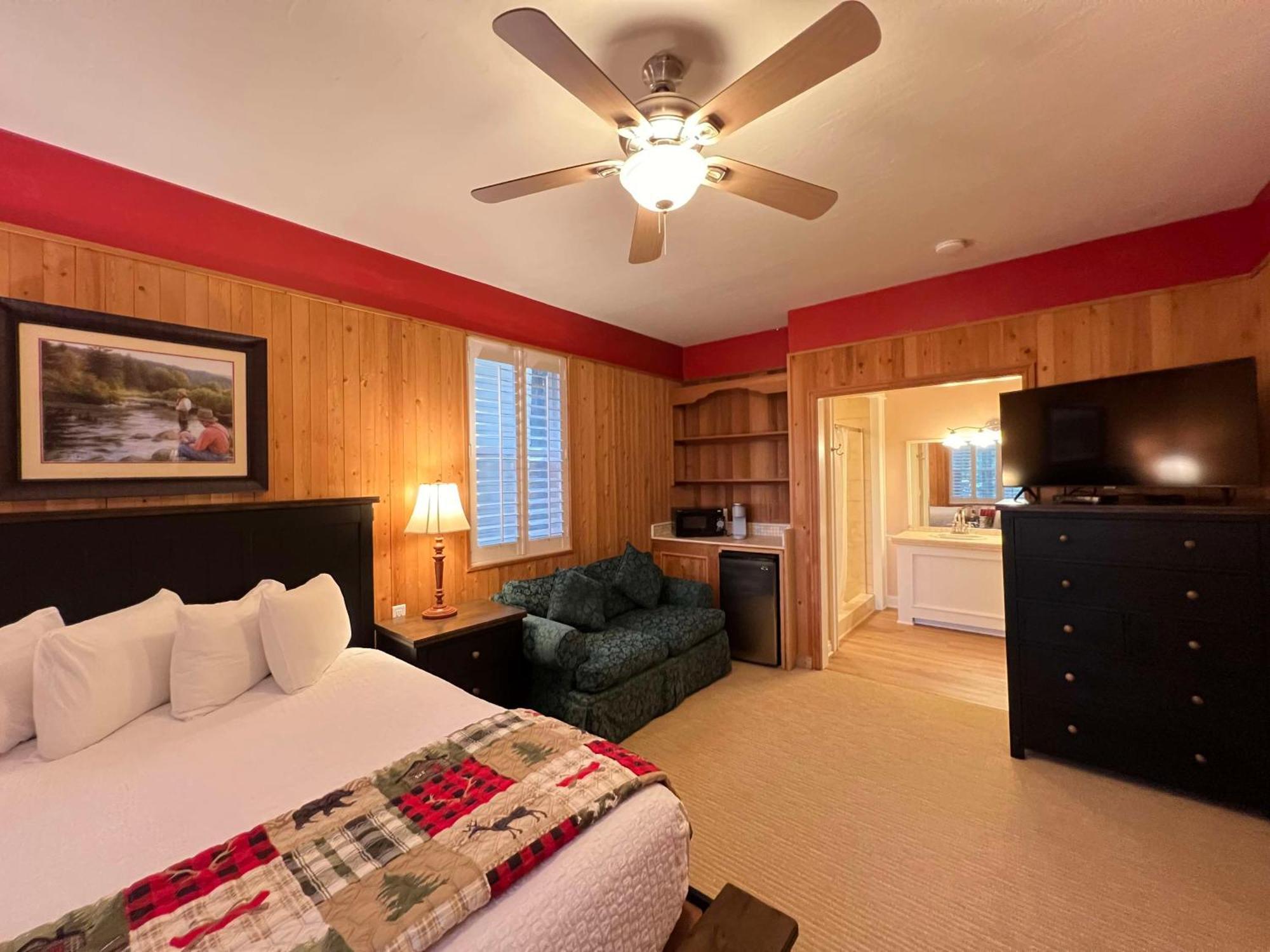 Best Western Grandma'S Feather Bed Mendenhaven Exterior photo