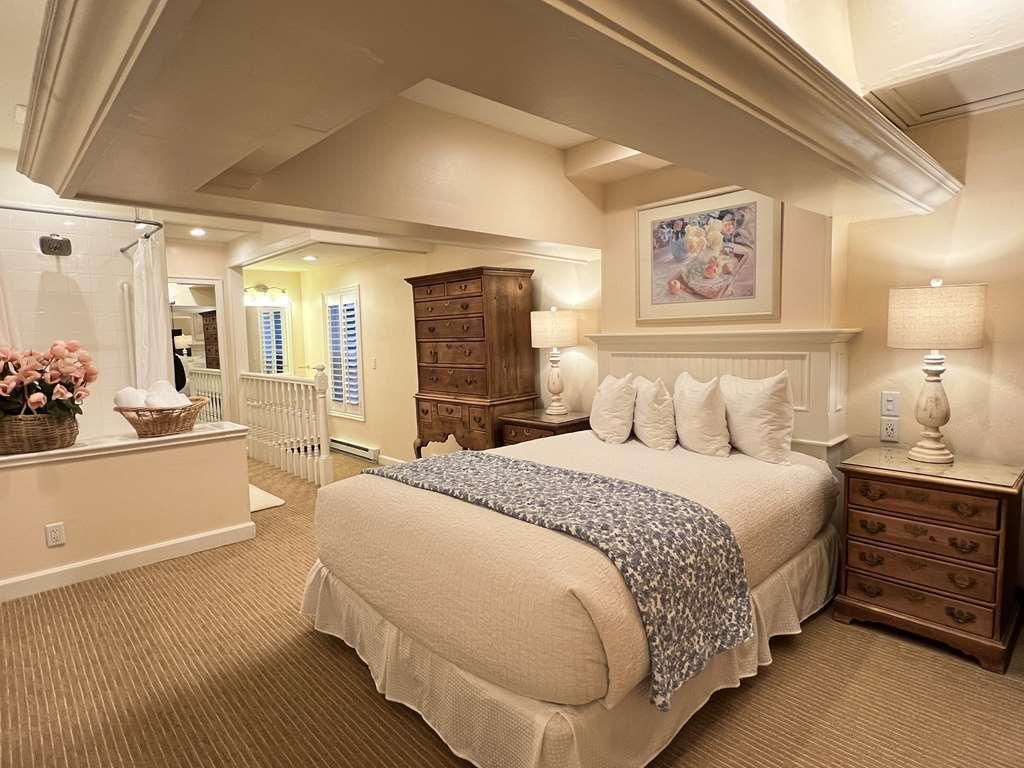 Best Western Grandma'S Feather Bed Mendenhaven Room photo